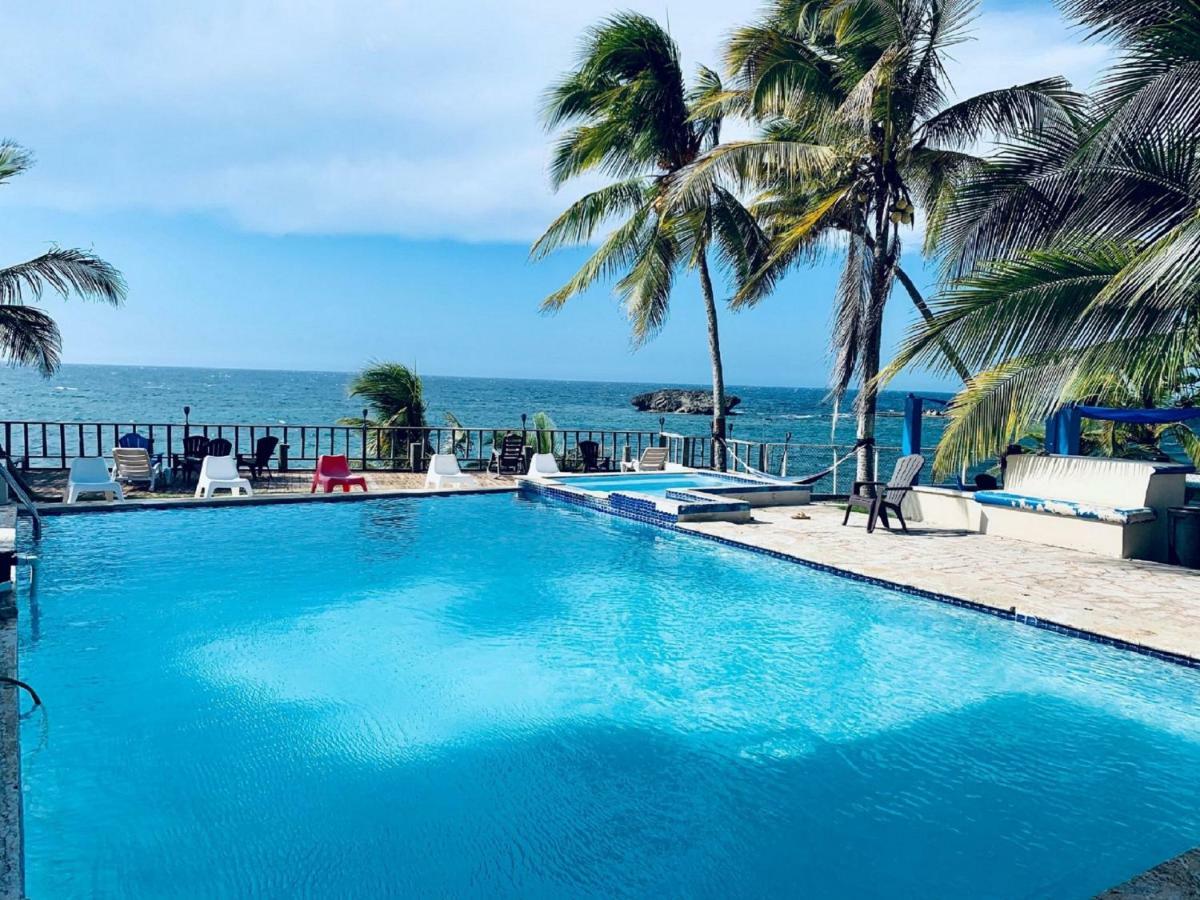 Ventana Al Atlantico At Arecibo 681 Ocean Drive Apartment Islote Ngoại thất bức ảnh